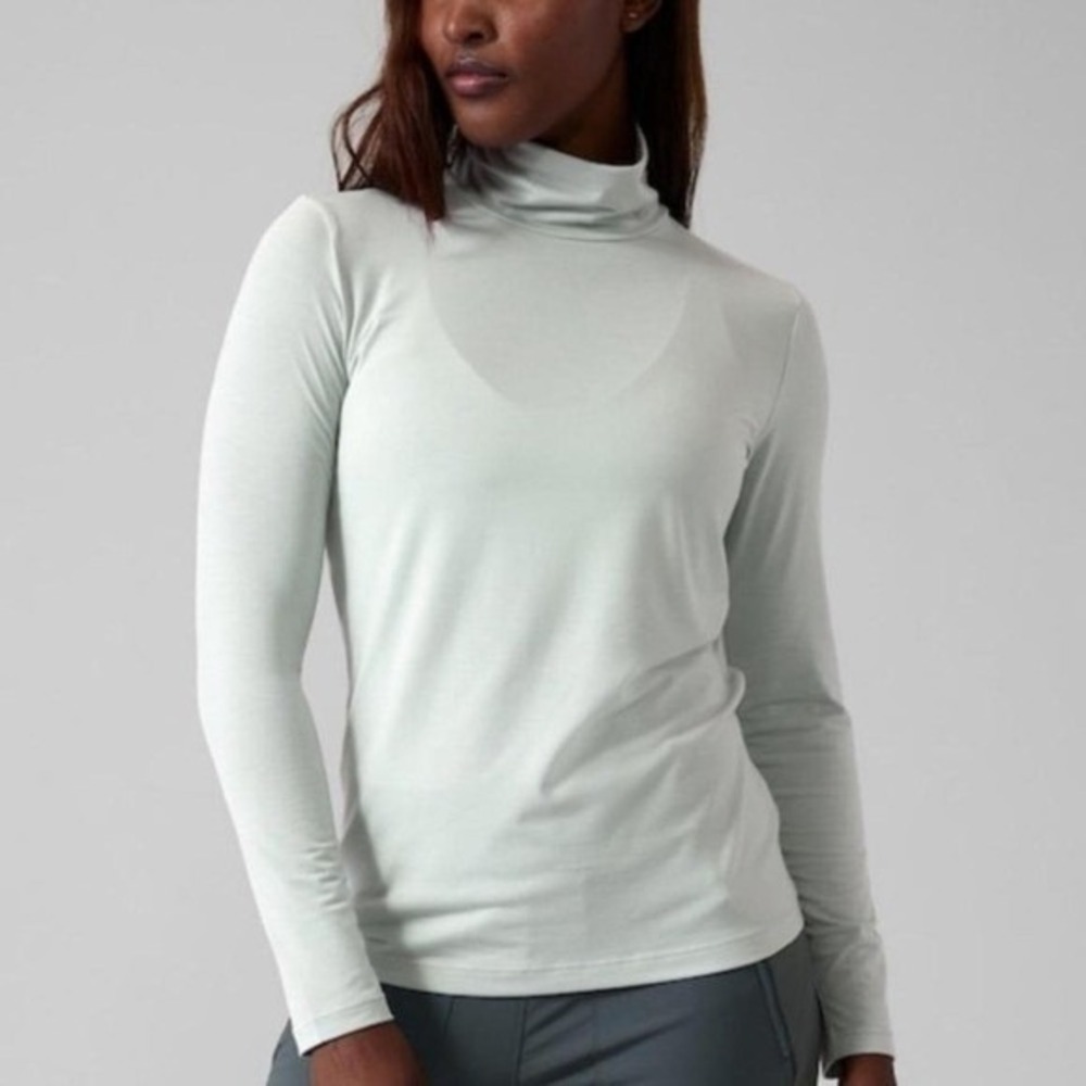ATHLETA | Woman's Essential Athletic Winter Coast Grey Activewear Turtleneck, S